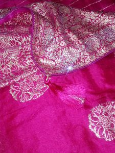 Elegant Pink Banarasi Silk Saree