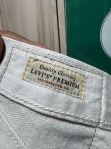 Levi’s 501 Off White Straight Fit Unisex Jeans