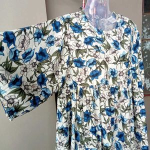 Blue Floral blouson Top
