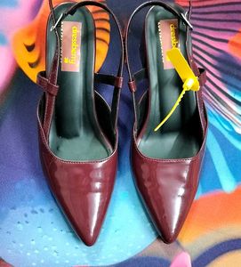 TRENDY BURGUNDY HEELS