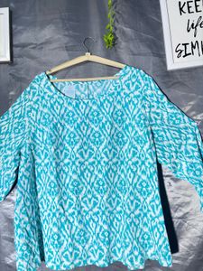 Blue &amp; White Patterned Long Sleeve Top