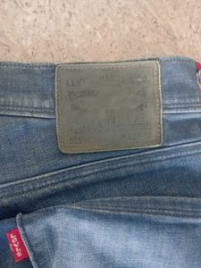 Levis Blue damage denim Jeans