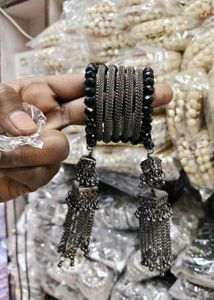 Exquisite Black Bead &amp; Chain Bangles
