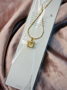 Cute Gold Tone Cat Necklace (Anti-Tarnish)