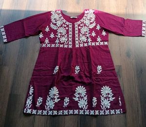Maroon Embroidered Kurta (XXL)