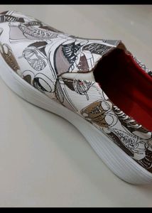 Women's Casual Shoes