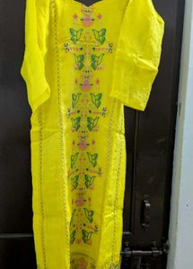 Yellow Embroidered Kurta Set with Blue Dupatta | M