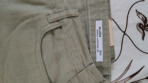 Classic olive demin pants