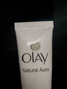 Olay Natural Aura Instant Glowing Radiance Cream