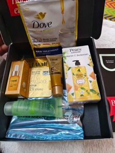 Beauty Box - Skincare And Haircare+Stickers Pack 7