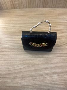 Chic Black Croc Embossed Clutch Bag
