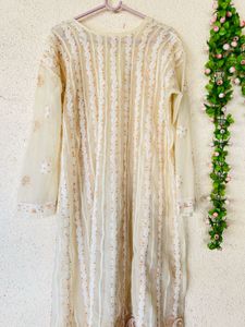Elegant Chikankari Kurta