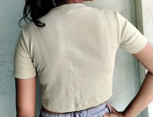 Ribbed Cropped T-Shirt