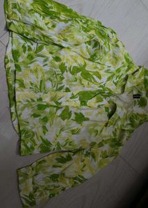 Vibrant Floral Print crop Shirt