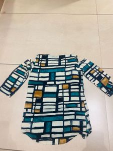 Stylish Geometric Print Cold Shoulder Top