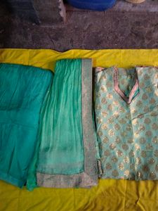 Mehndi Party' Wear Suit