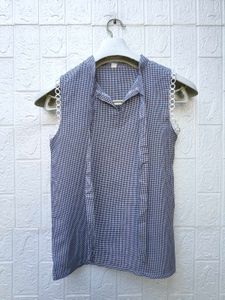 New with tag Chic Gingham Sleeveless Top