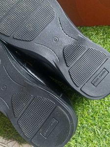 Pierre Cardin Black Sandals