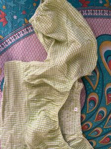 Gingham Puff Sleeve Crop Top