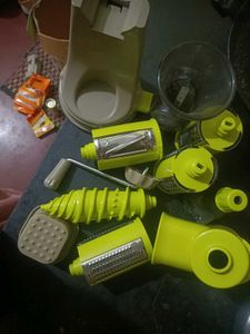 Crystal Kitchen Master: Slice, Grate, &amp; Juice!