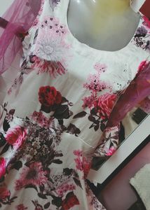😍Beautiful Printed Gown For Girls &amp; Women's🥰