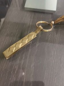 Exquisite Gold Toned Kamar latkan