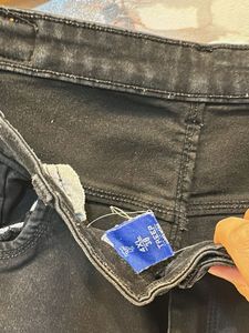 Chic Black Denim Jeans, Waist-38 Strechable