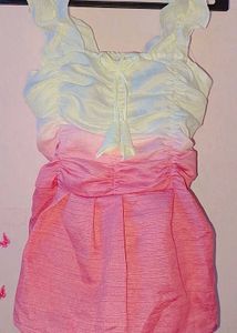 Cute Ombre padded Ruffle Strap Top