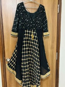 Elegant Black Floral Embroidered Lehenga