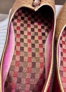 Men's Golden &amp; Red Ethnic Juttis