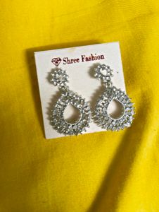 Elegant Crystal Earrings Set