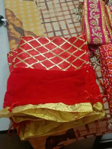 Embroidered Bandhani Dupatta with potliy