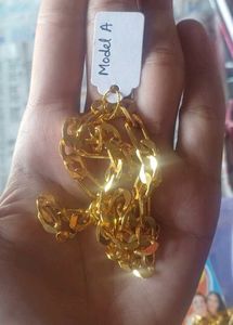 Pack of 4 Golden Chains Set
