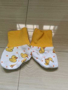 Baby Socks and Mittens Set