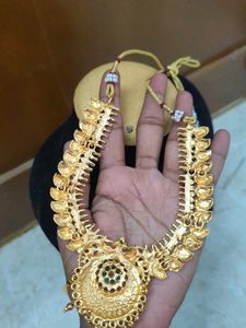 Stunning Gold Necklace Set