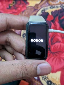 Honor fitness band new condition