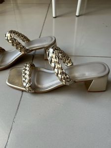 Rindas Gold Block Heels