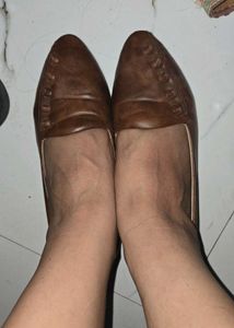 Stylish Brown Pointed Toe Flats