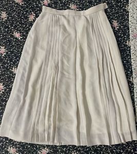 Elegant Pleated Midi Skirt