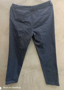 Brand is Tommy Hilfiger OG Classic Blue Straight L
