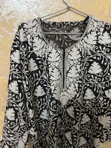 Embroidered Black &amp; White Kurta