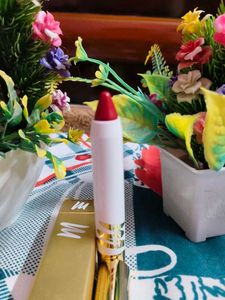 MyGlamm Perfect Curves Matte Lip Crayon-Siren (Red