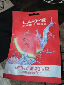Lakme Blush & Glow Fruity-Licious Sheet Mask