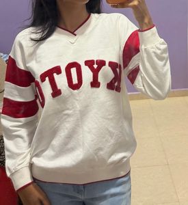 Y&F Kyoto V-Neck Sweatshirt