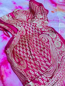 Elegant Pink Tie-Dye Saree