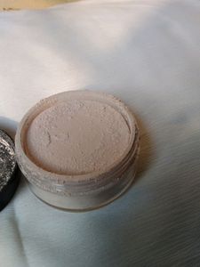 Studio Face Fix NC25 Mineralize Loose Powder