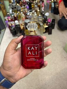 KAYALI Vanilla Candy Rock Sugar Perfume