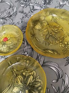 Dining table organizer