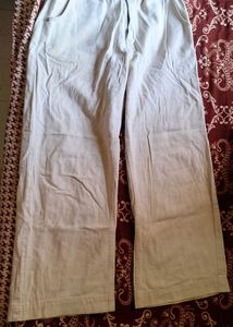 Stylish Women's beige loose/staight fit Tr