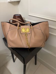 Valentino Elegant Beige Leather Handbag